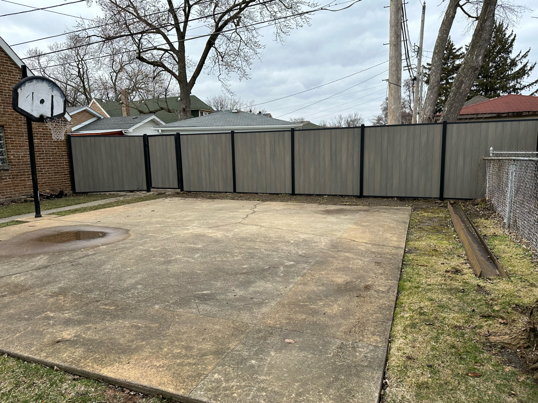 Vertical gray composite pvc 4